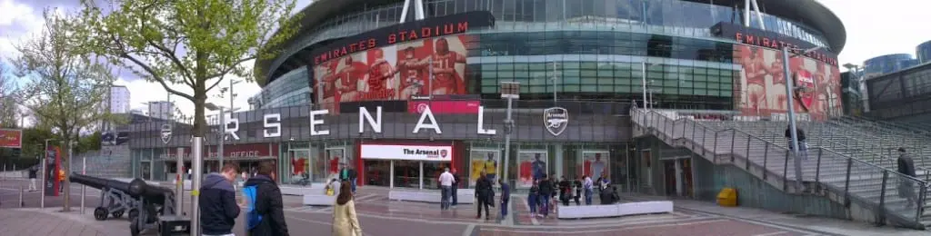 Emirates - udenfor - panorama - londonklubber