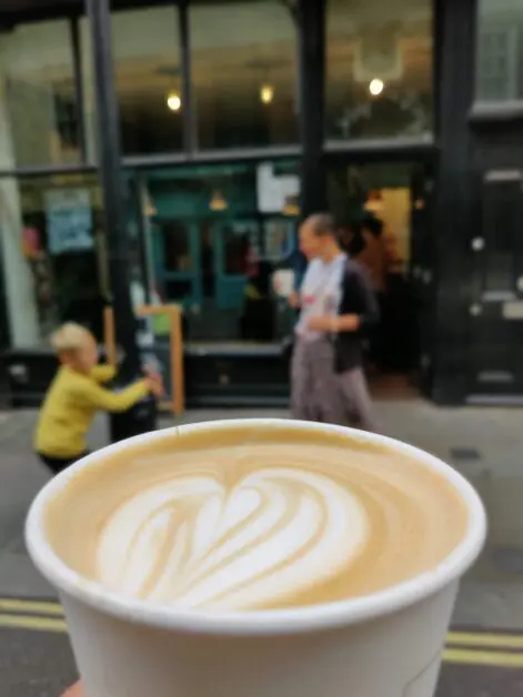 Kiss the Hippo - London Kaffebar - Cappuccino