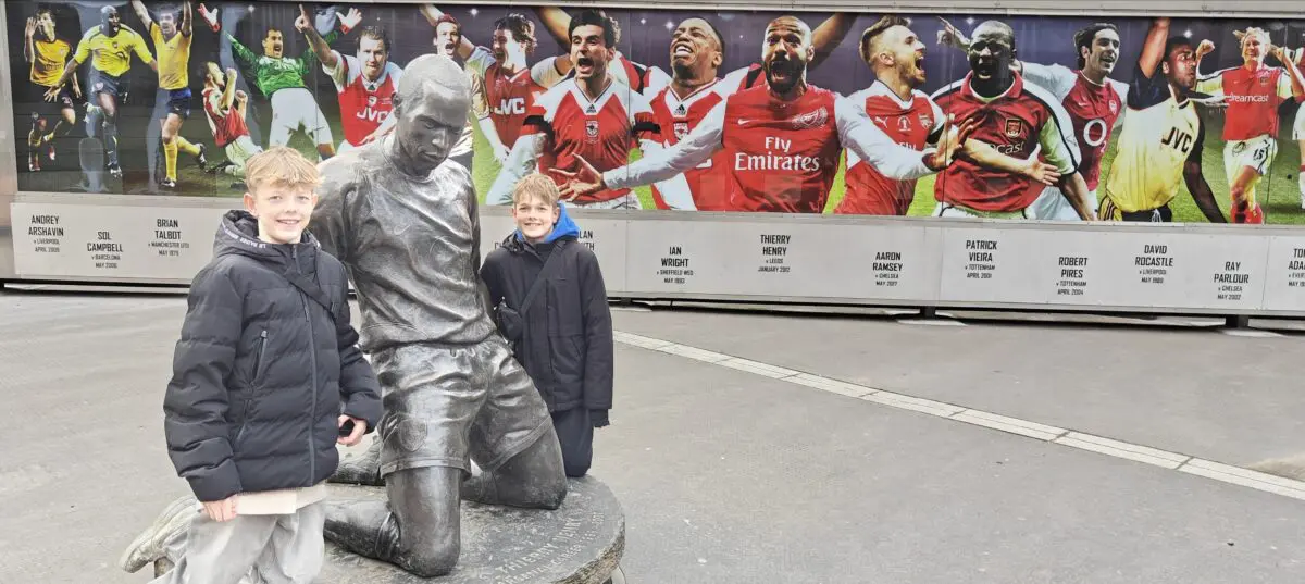 Thierry Henry Statue foran Emirates Stadium