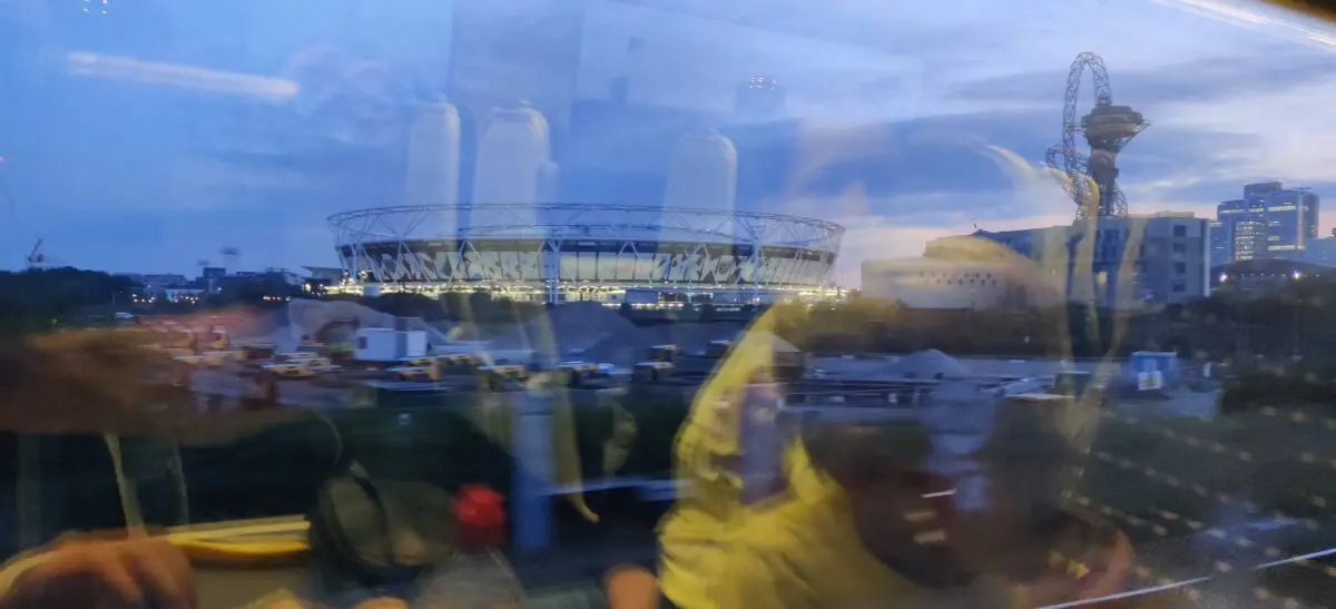 Udsigt fra Standsted Express - London Stadium