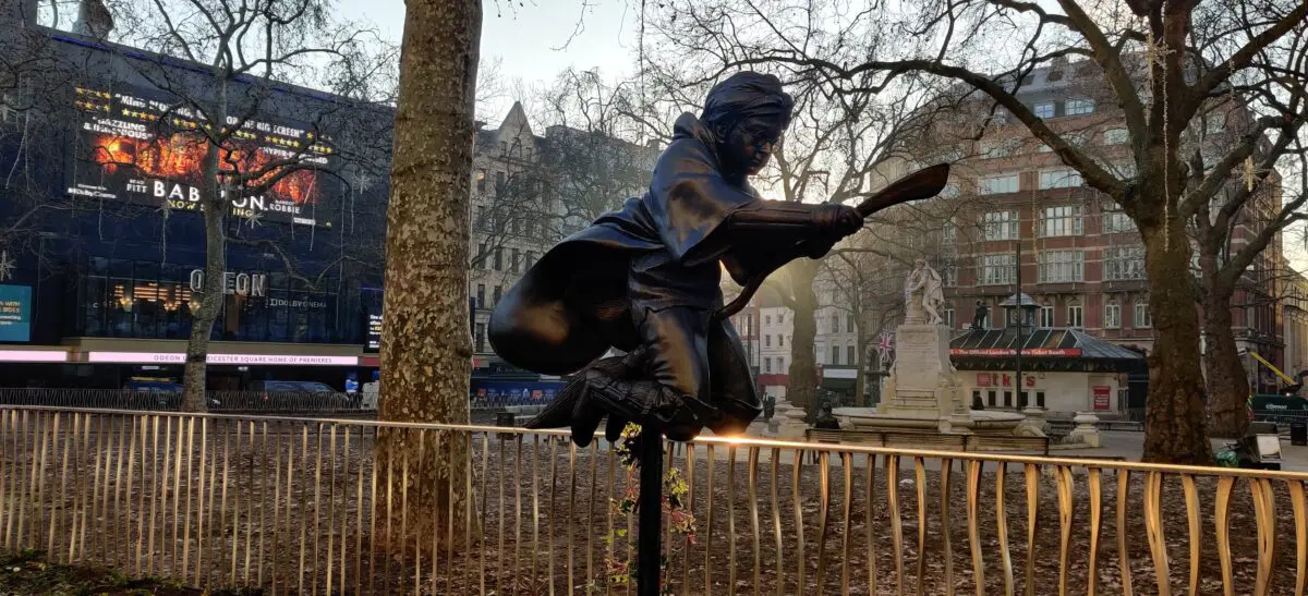 Harry Potter Statue - Leicester Square