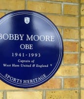 Bobby Moore skilt