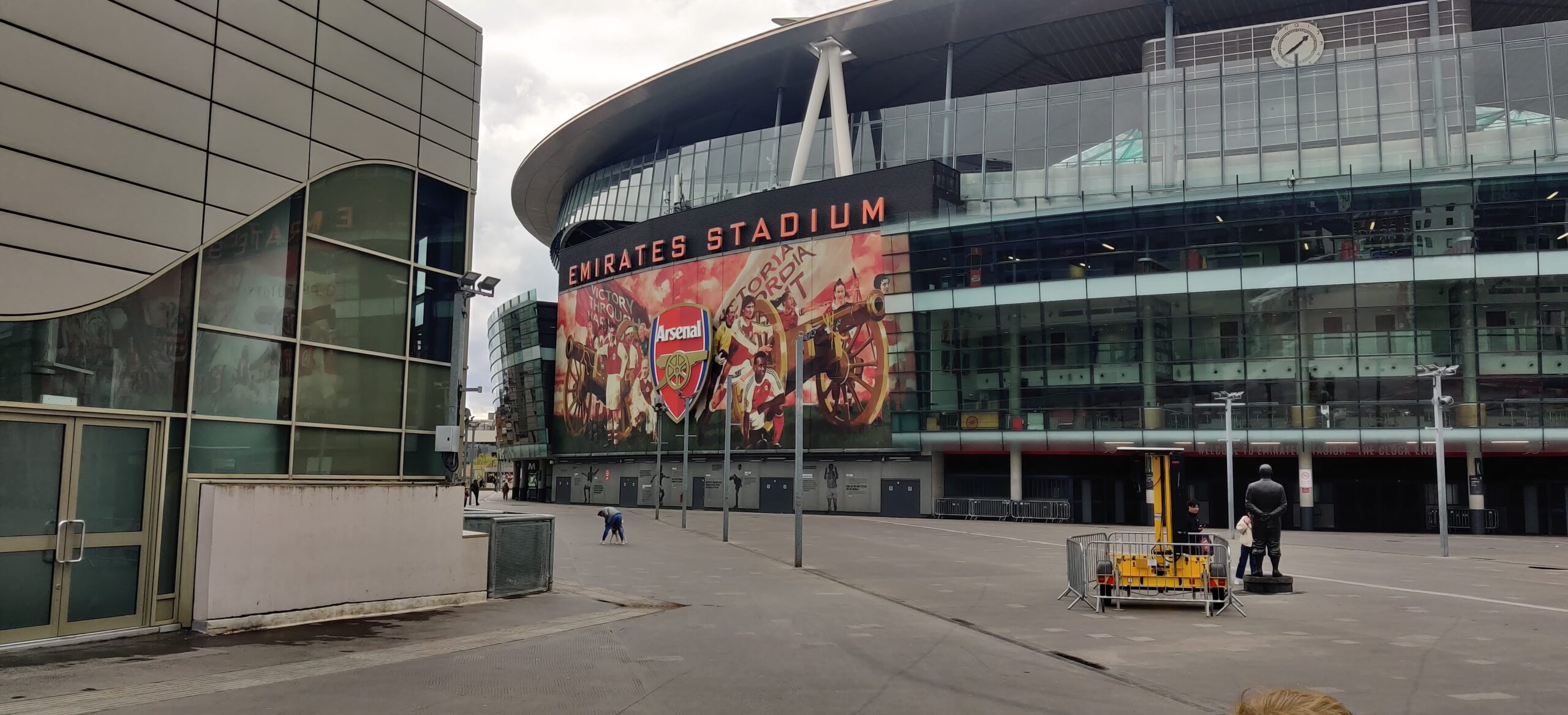 Herbert Chapman Statue Emirates Stadium